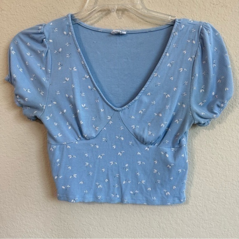 Cotton On Crop Top Blue Floral Print Puff Cap Sleeves Romantic Classic Trendy